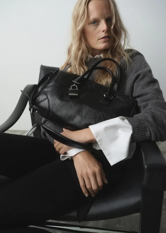 Błyszcząca torebka z uchwytami Błyszcząca torebka z uchwytami