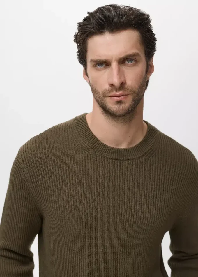 Cienki sweter z dzianiny bawełnianej Cienki sweter z dzianiny bawełnianej