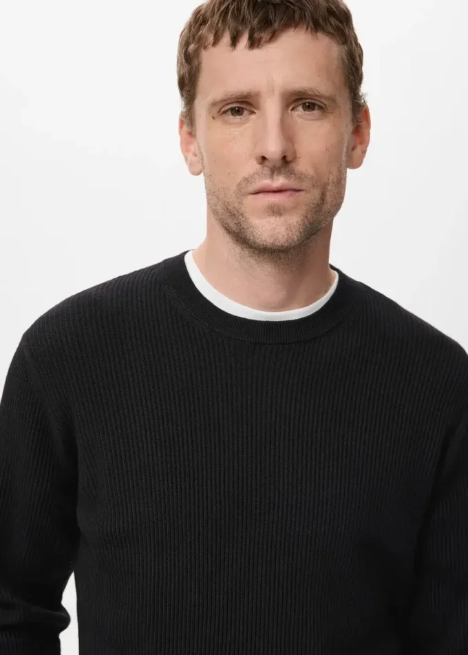 Cienki sweter z dzianiny bawełnianej Cienki sweter z dzianiny bawełnianej