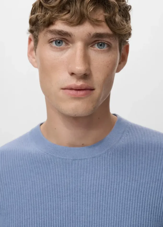 Cienki sweter z dzianiny bawełnianej Cienki sweter z dzianiny bawełnianej