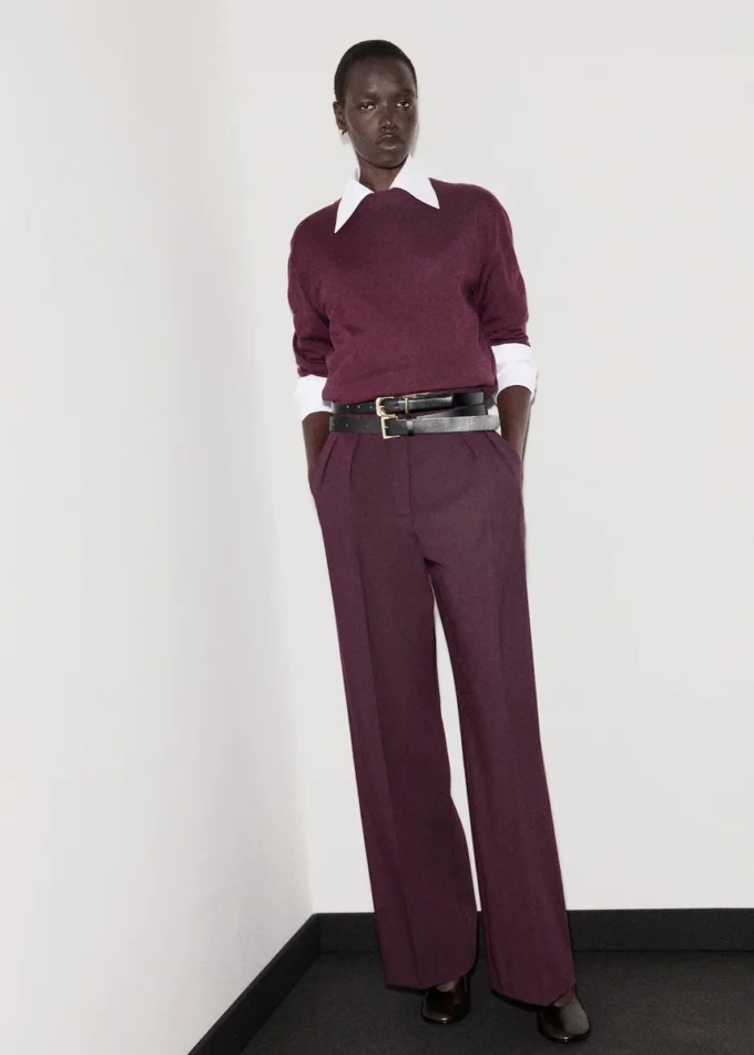 Cienki sweter z okrągłym dekoltem Cienki sweter z okrągłym dekoltem