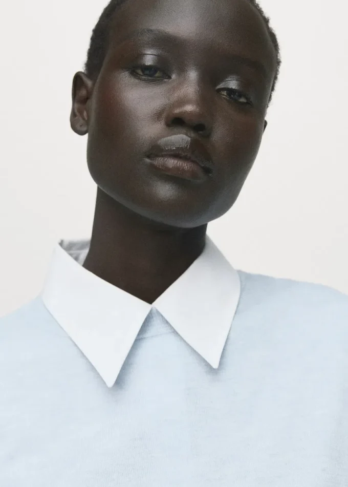 Cienki sweter z okrągłym dekoltem Cienki sweter z okrągłym dekoltem