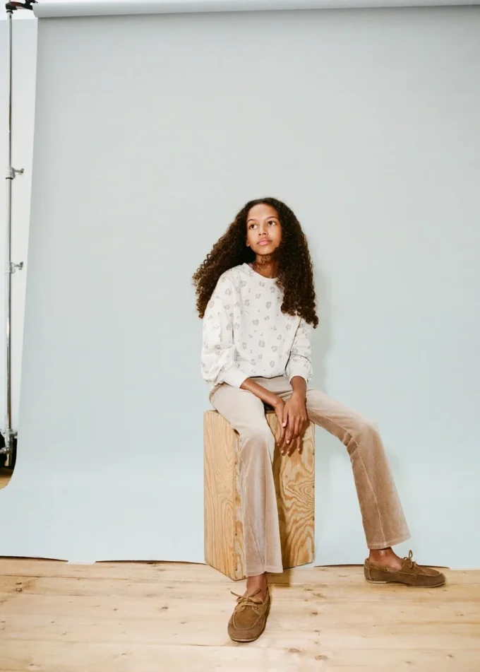 Dżinsowe legginsy z rozszerzanymi nogawkami