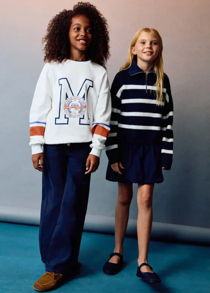 Dżinsowe spodnie z guzikami