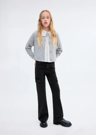 Dżinsy cargo z rozszerzanymi nogawkami