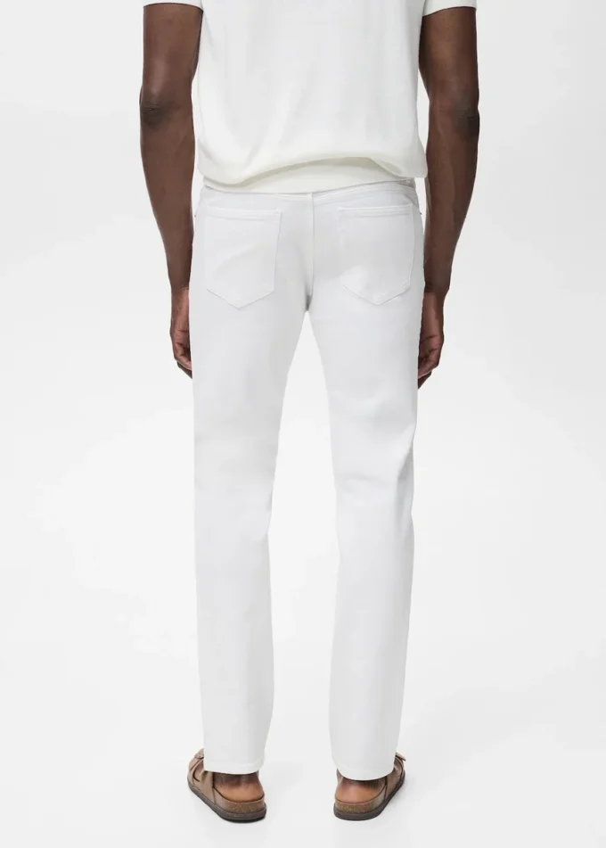 Dżinsy Jan o dopasowanym kroju w kolorze białym