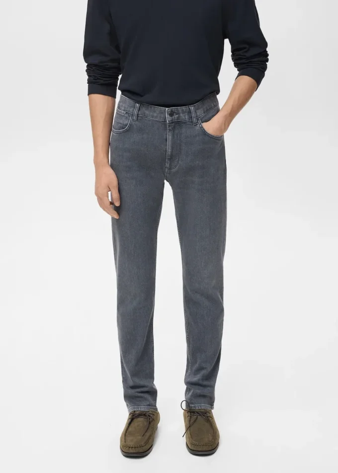 Dżinsy Patrick o dopasowanym kroju i wyjątkowo miękkim materiale
