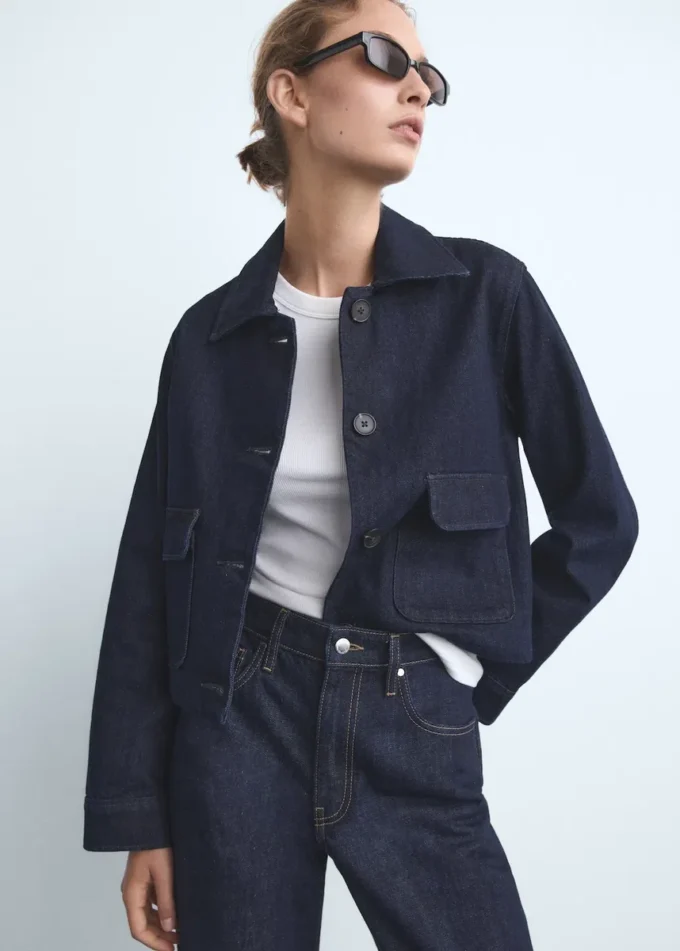 Dżinsy z prostymi nogawkami i rozcięciami Dżinsy z prostymi nogawkami i rozcięciami