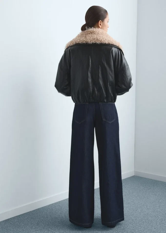 Dżinsy z szerokimi nogawkami i zakładkami Dżinsy z szerokimi nogawkami i zakładkami