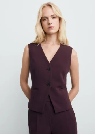 Dopasowana kamizelka do garnituru