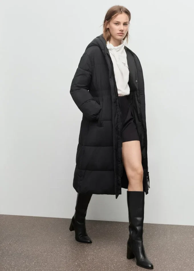 Dopasowana pikowana kurtka z kapturem Dopasowana pikowana kurtka z kapturem