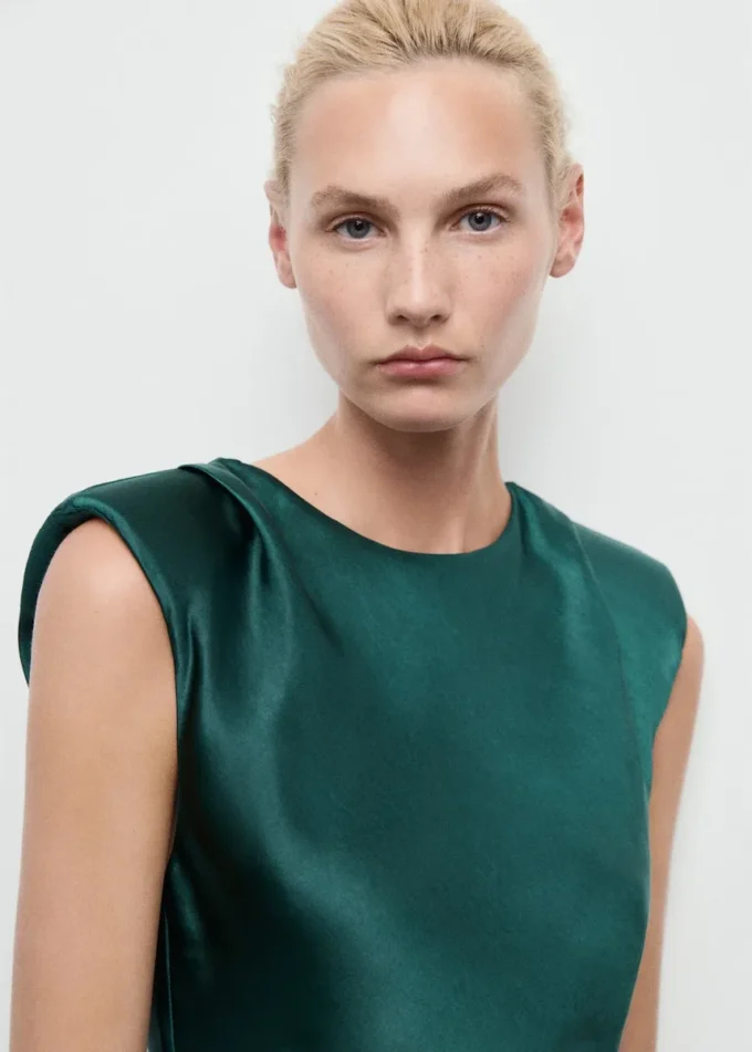 Dopasowana satynowa sukienka Dopasowana satynowa sukienka