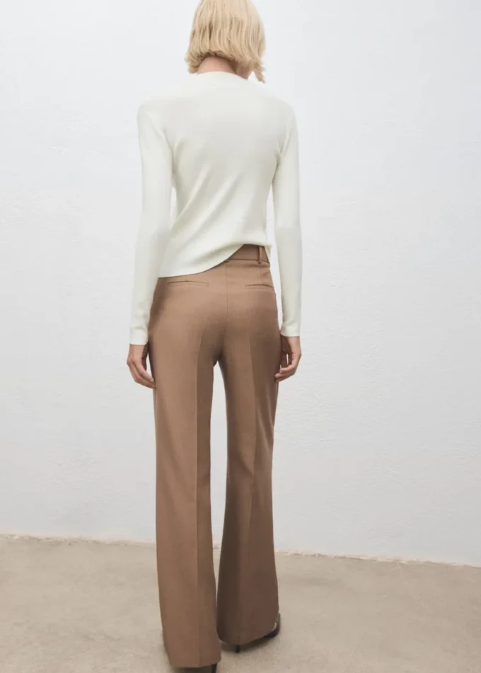 Dopasowany sweter z dekoltem typu perkins Dopasowany sweter z dekoltem typu perkins