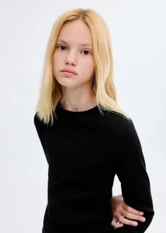 Długa koszulka z prążkowanej dzianiny