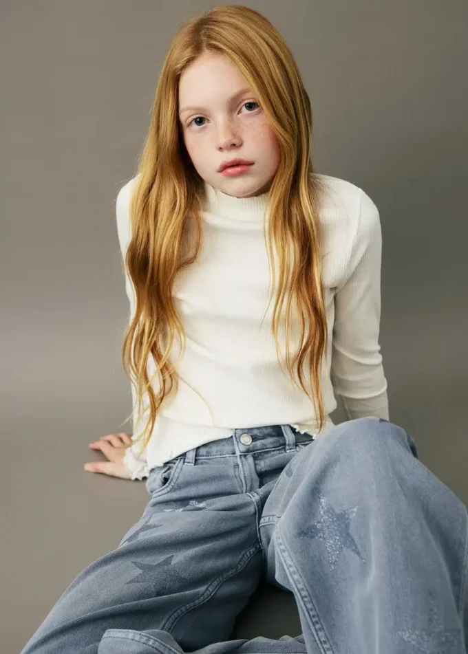 Długa koszulka z prążkowanej dzianiny Długa koszulka z prążkowanej dzianiny