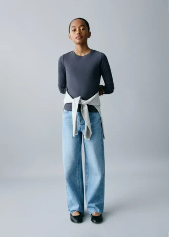 Długa koszulka z prążkowanej dzianiny