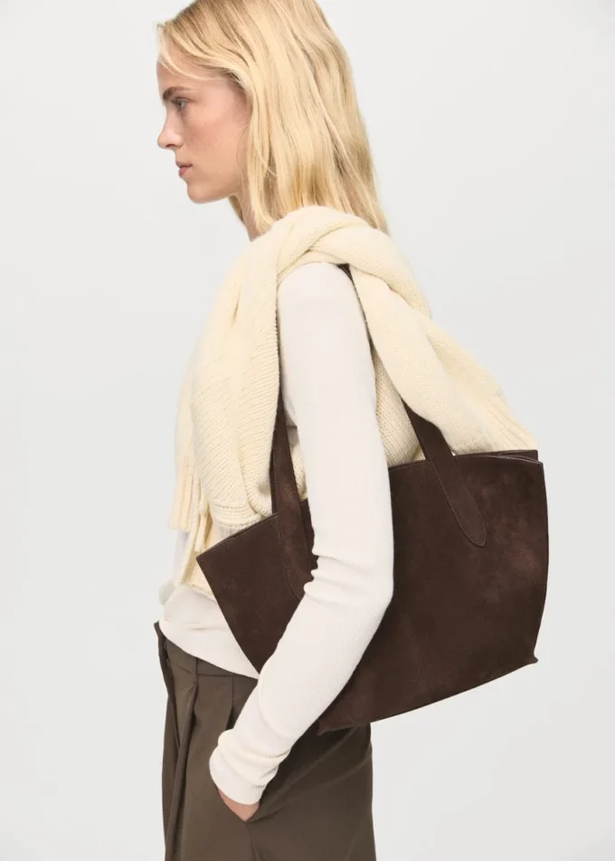 Długa koszulka z prążkowanej dzianiny