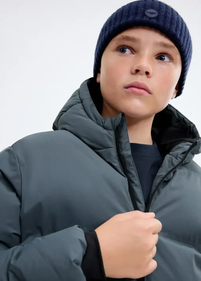 Długa pikowana kurtka z kapturem Długa pikowana kurtka z kapturem