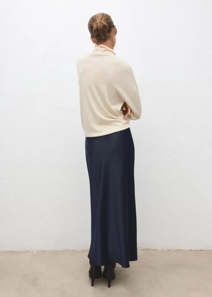 Długa satynowa spódnica Długa satynowa spódnica