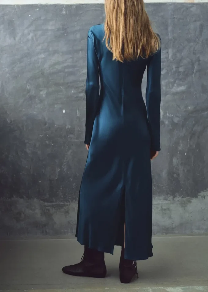 Długa satynowa sukienka Długa satynowa sukienka