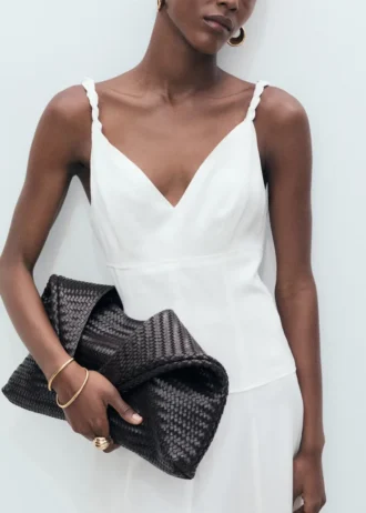 Długa sukienka z dekoltem w szpic