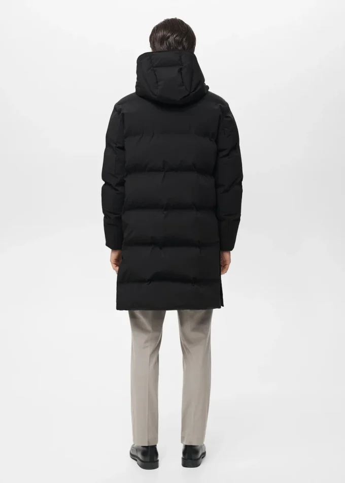 Długa, wodoodporna kurtka z wypełnieniem Thermolite®. Długa, wodoodporna kurtka z wypełnieniem Thermolite®.