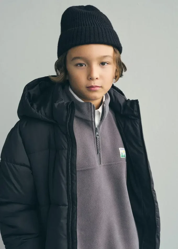 Długi płaszcz z wyściełaną podszewką Długi płaszcz z wyściełaną podszewką