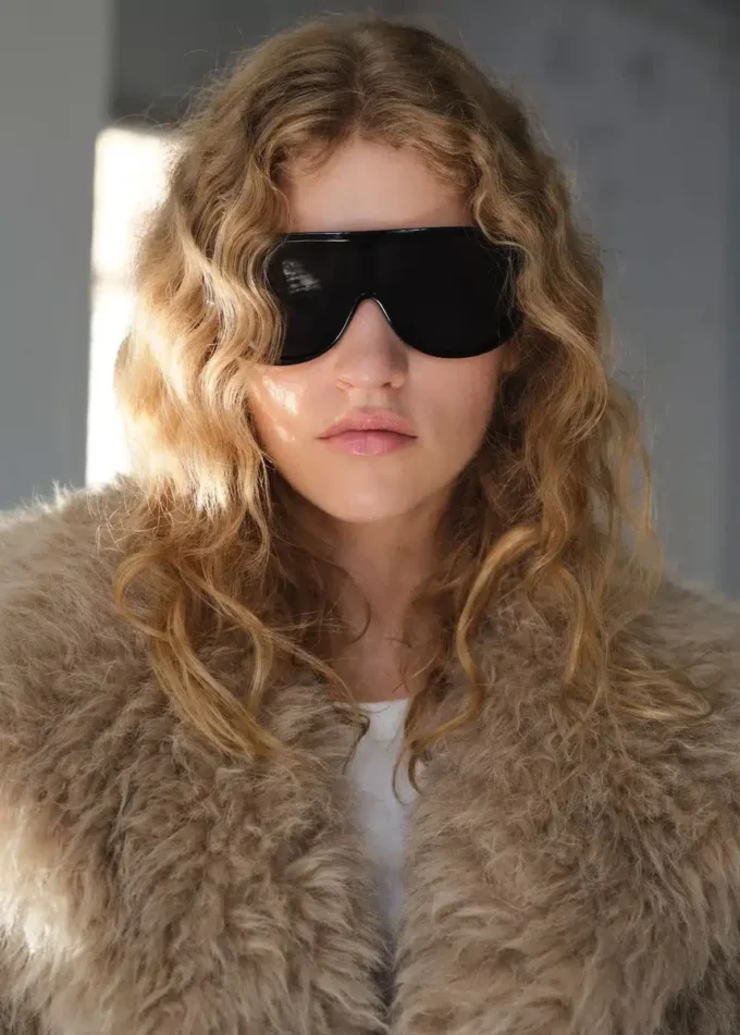 Długi płaszcz ze sztucznego futra Długi płaszcz ze sztucznego futra