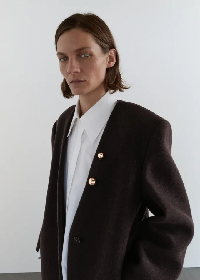 Długi wełniany płaszcz Długi wełniany płaszcz