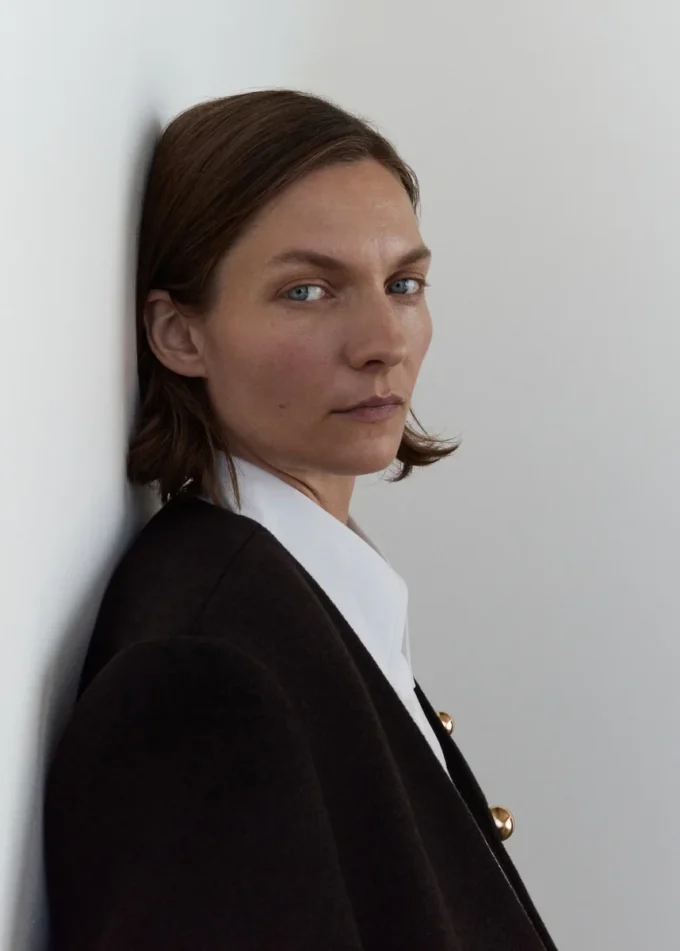 Długi wełniany płaszcz Długi wełniany płaszcz