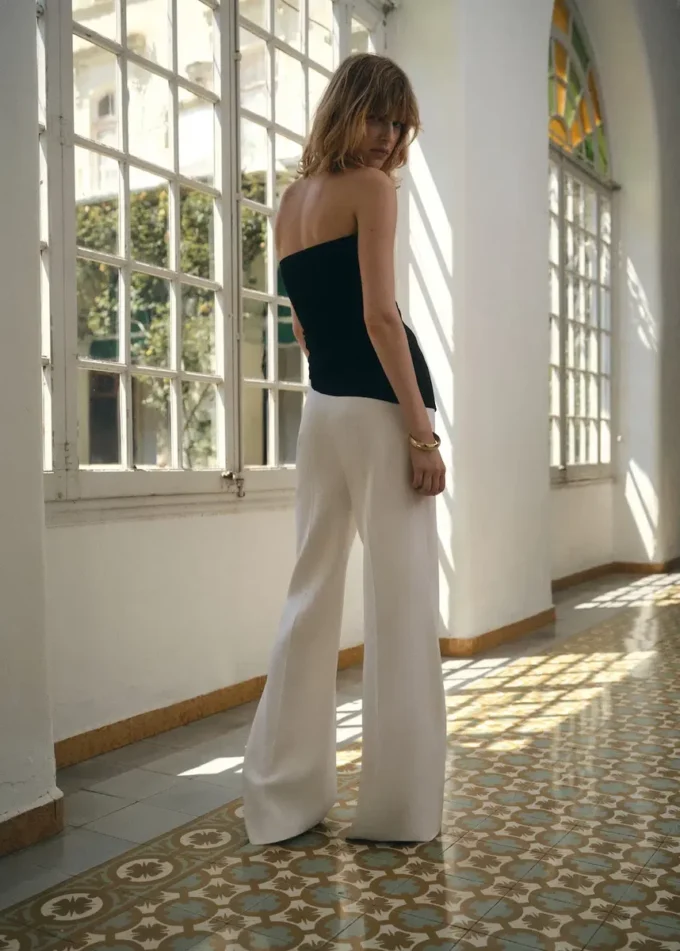 Długie spodnie z rozkloszowanymi nogawkami Długie spodnie z rozkloszowanymi nogawkami