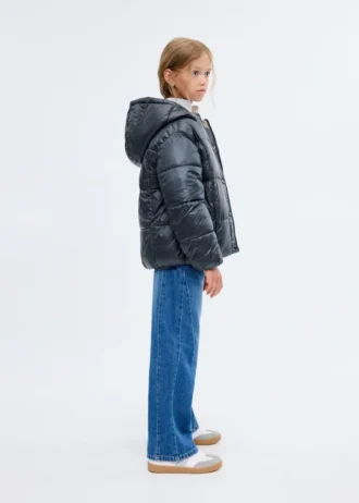 Dwukolorowa kurtka z kapturem