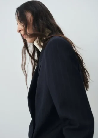 Dwurzędowa marynarka w prążki