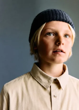 Dzianinowa czapka z podwiniętym brzegiem