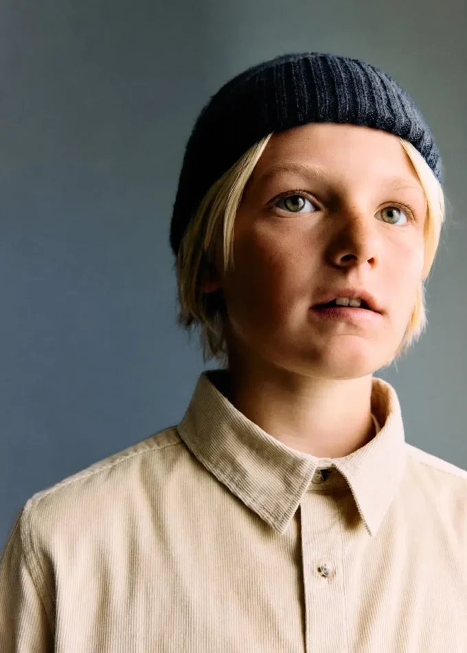 Dzianinowa czapka z podwiniętym brzegiem Dzianinowa czapka z podwiniętym brzegiem