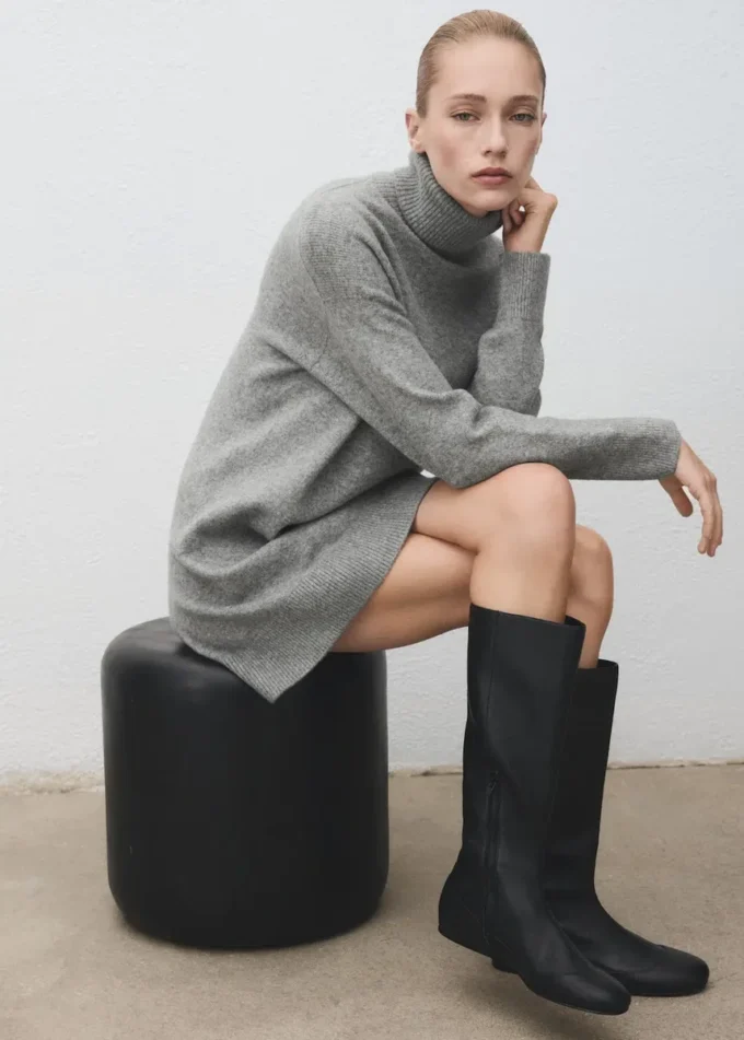 Dzianinowa sukienka z golfem Dzianinowa sukienka z golfem