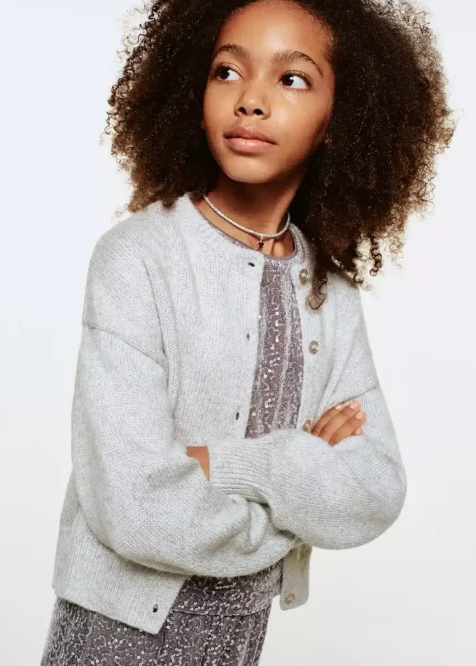 Dzianinowy kardigan z błyszczącymi detalami Dzianinowy kardigan z błyszczącymi detalami