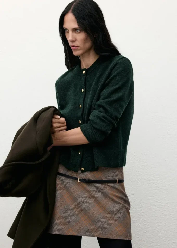 Dzianinowy kardigan zapinany na guziki Dzianinowy kardigan zapinany na guziki