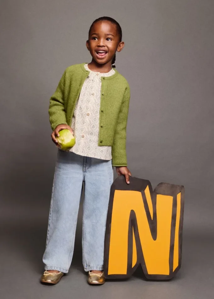 Bluzka z kołnierzykiem typu Peter Pan Bluzka z kołnierzykiem typu Peter Pan