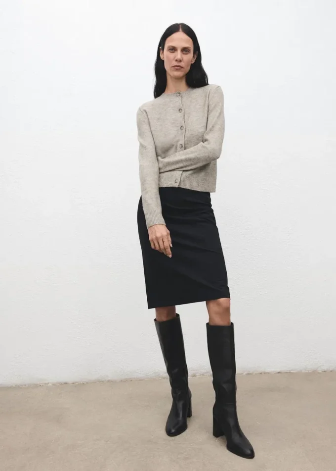 Dzianinowy kardigan zapinany na guziki Dzianinowy kardigan zapinany na guziki