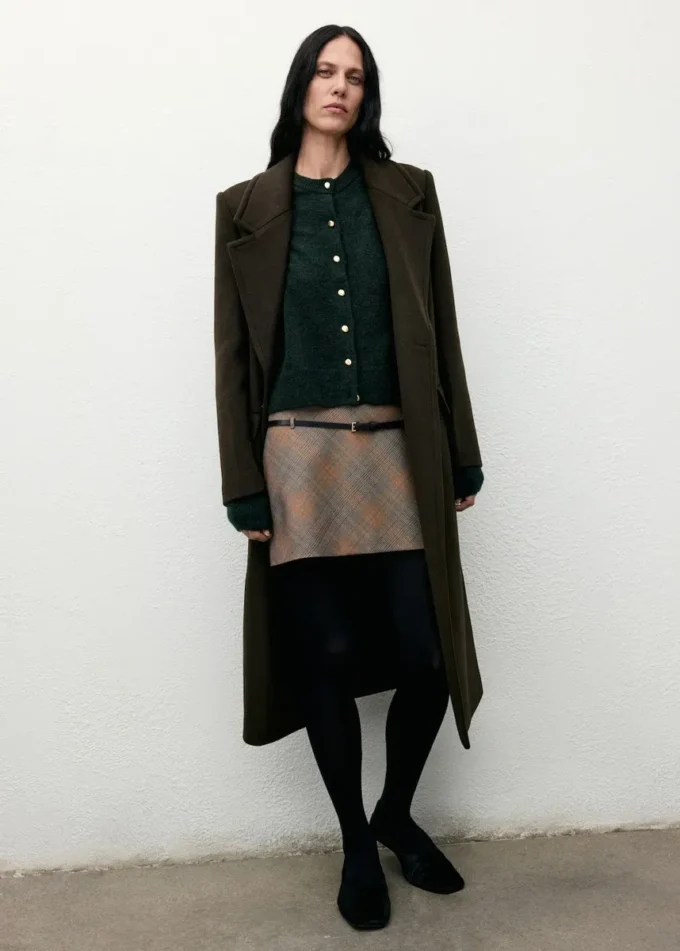 Dzianinowy kardigan zapinany na guziki Dzianinowy kardigan zapinany na guziki