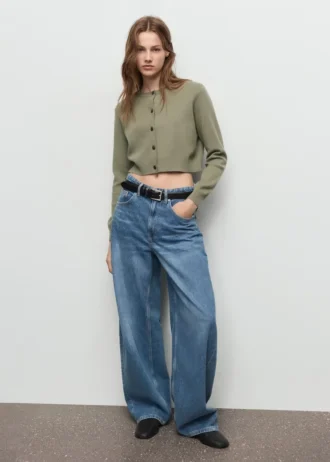 Dzianinowy kardigan zapinany na guziki