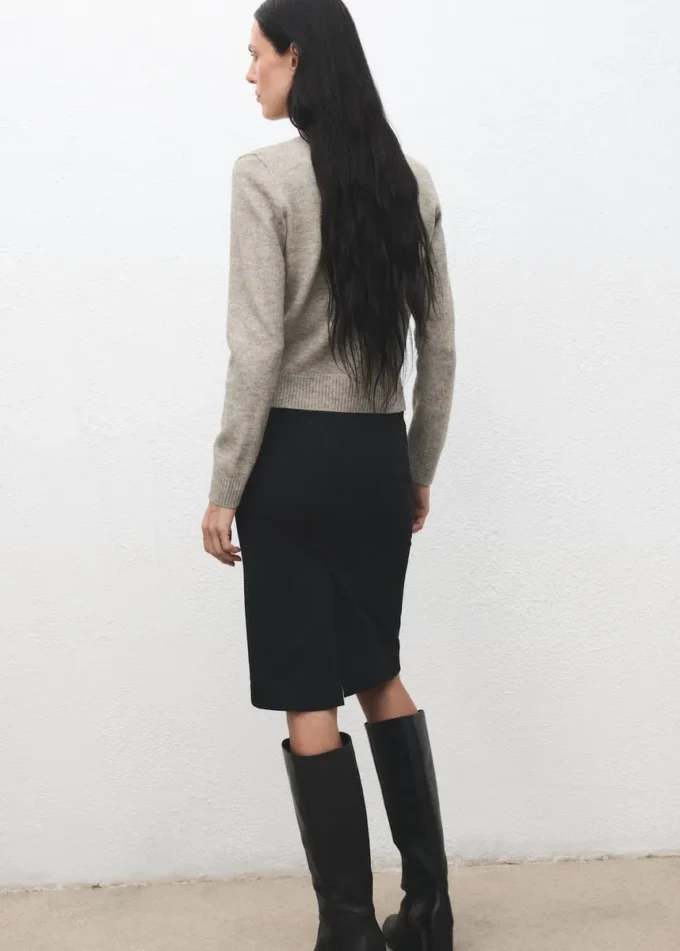 Dzianinowy kardigan zapinany na guziki Dzianinowy kardigan zapinany na guziki