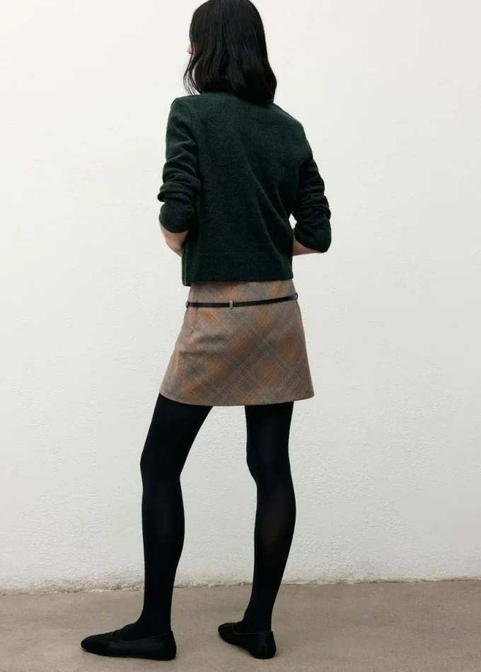 Dzianinowy kardigan zapinany na guziki Dzianinowy kardigan zapinany na guziki