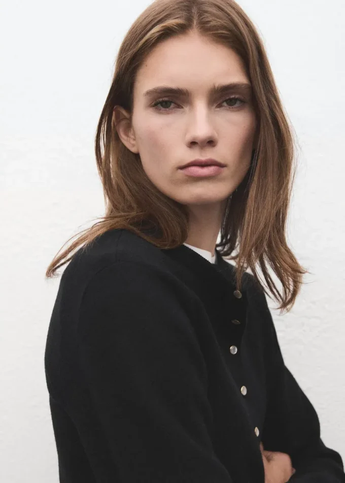 Dzianinowy kardigan zapinany na guziki Dzianinowy kardigan zapinany na guziki