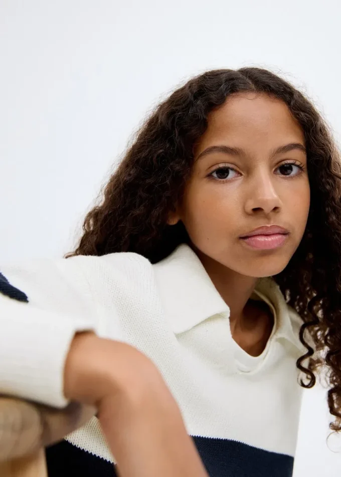 Dzianinowy sweter z golfem