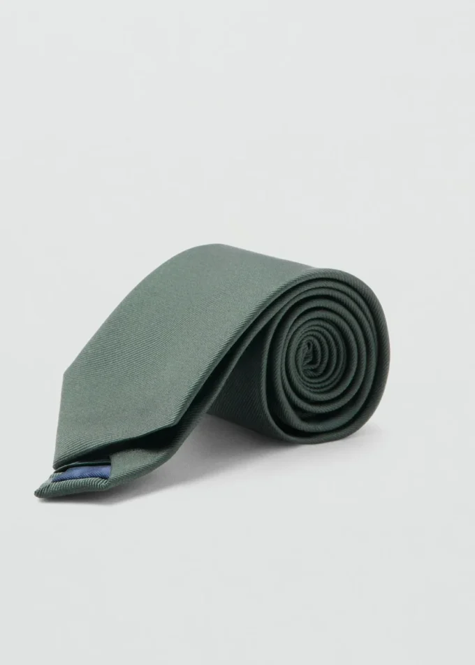 Gładki jedwabny krawat Gładki jedwabny krawat