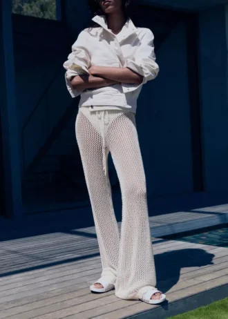 Haftowane spodnie z rozkloszowanymi nogawkami Haftowane spodnie z rozkloszowanymi nogawkami