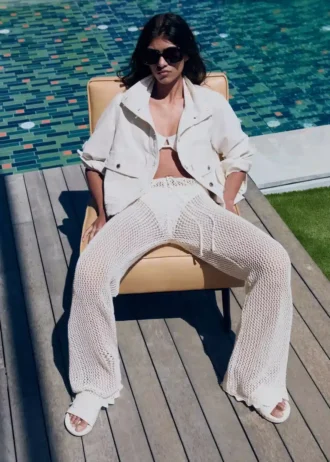 Haftowane spodnie z rozkloszowanymi nogawkami Haftowane spodnie z rozkloszowanymi nogawkami