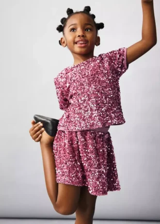 Jasna koszulka z cekinami